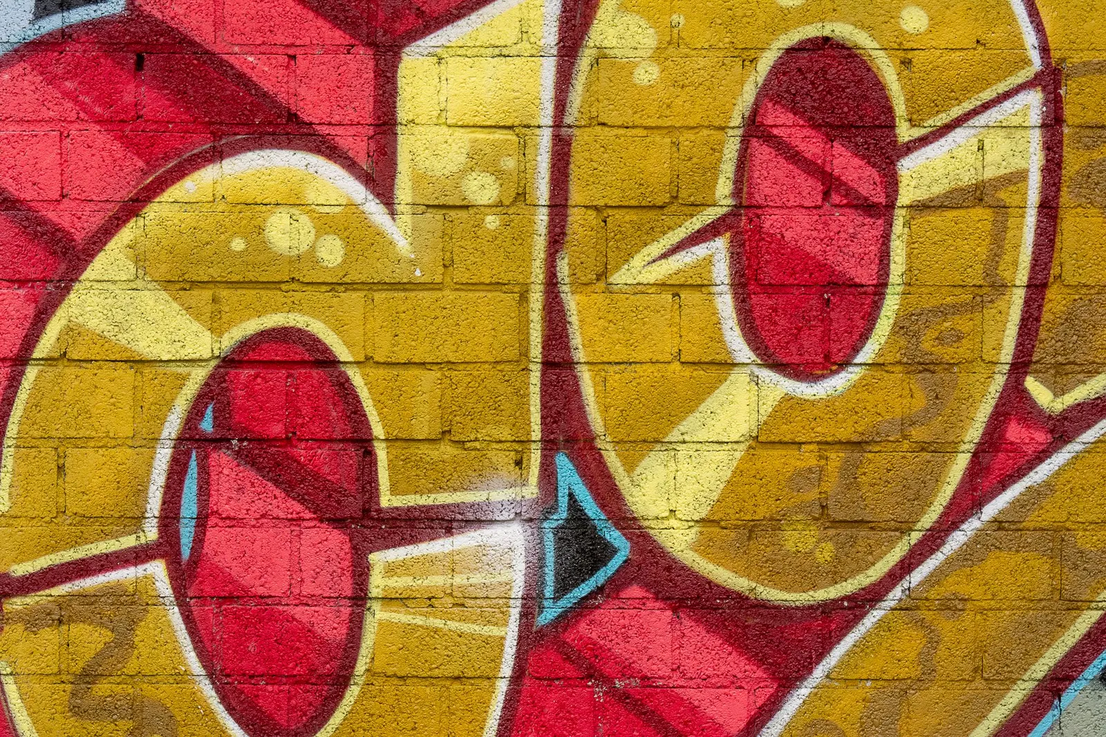 Le Graffiti au Service de la Ville : Quand les Writers Deviennent Partenaires Publics