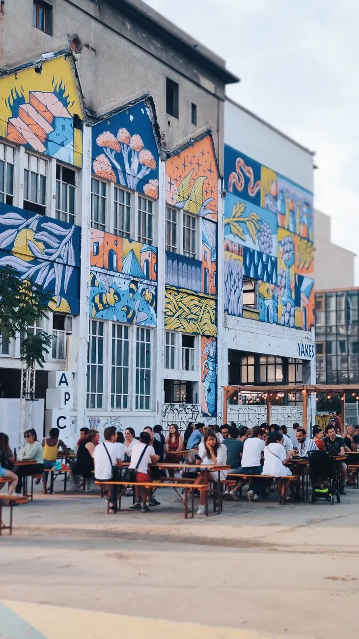 La fresque XXL comme manifeste du partage : quand les writers français se retrouvent en collectif