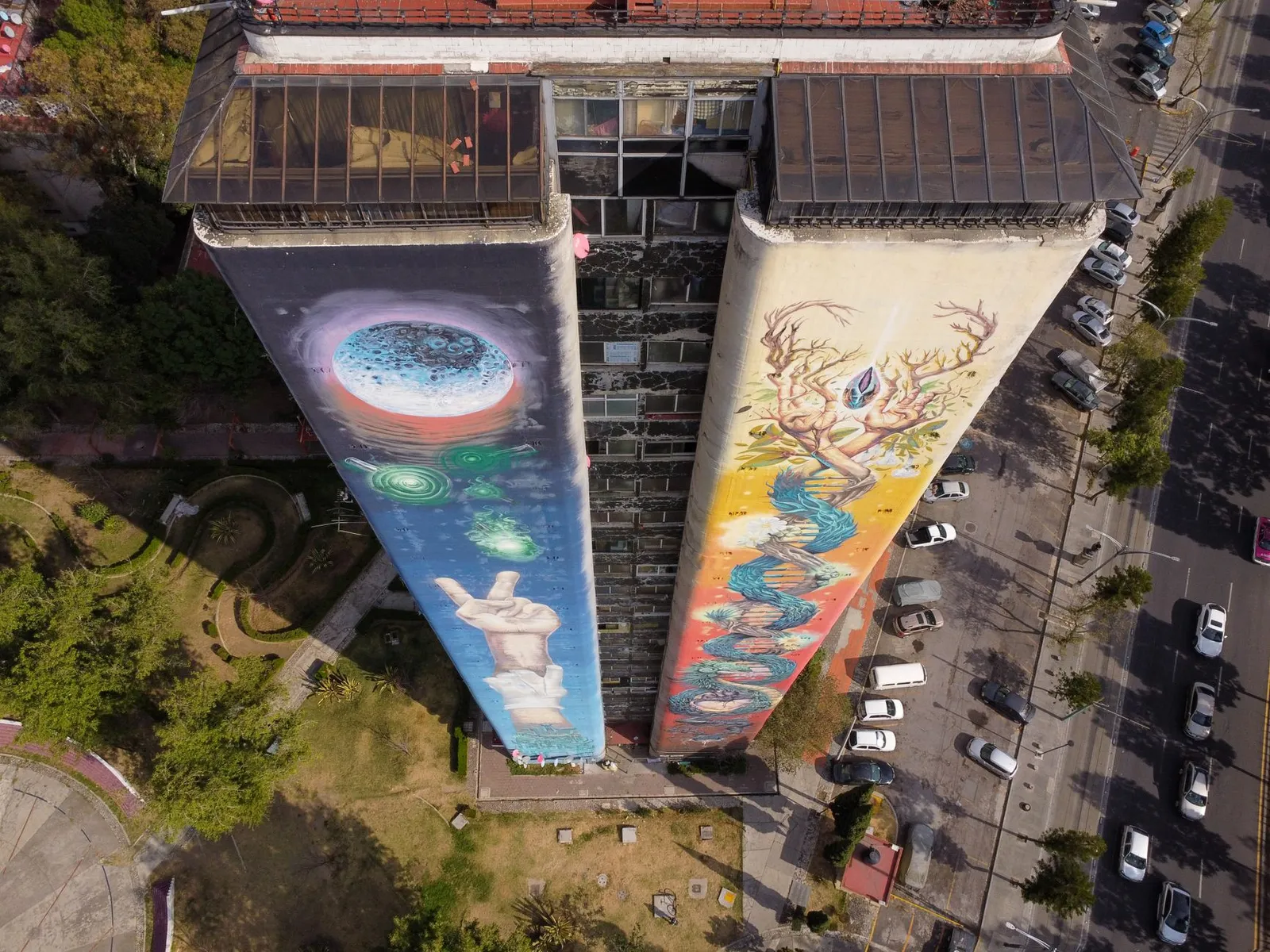 Un graffeur légende écrit l'histoire à 30 étages en Équateur