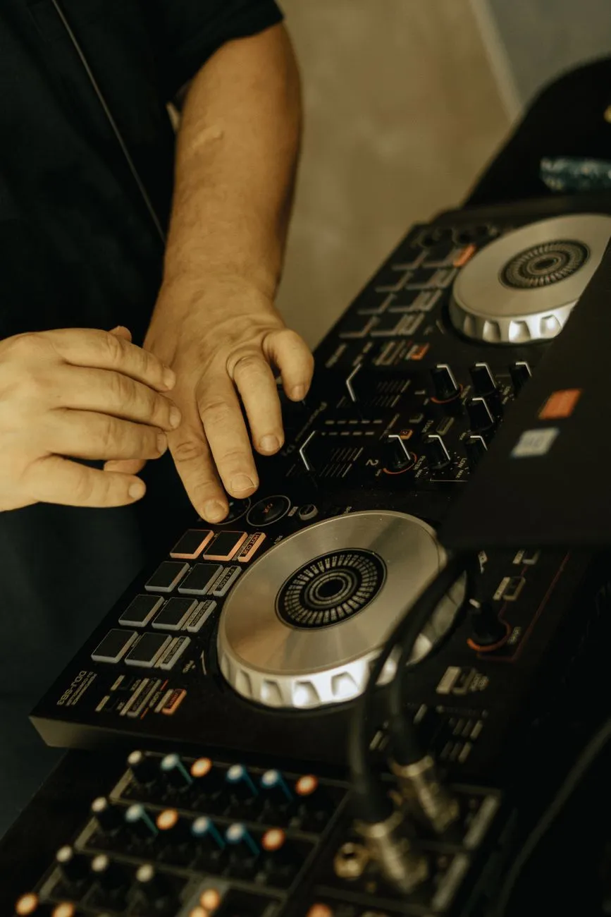 Pioneer DJ : comment éviter les fausses promos et dénicher la vraie affaire sur les platines