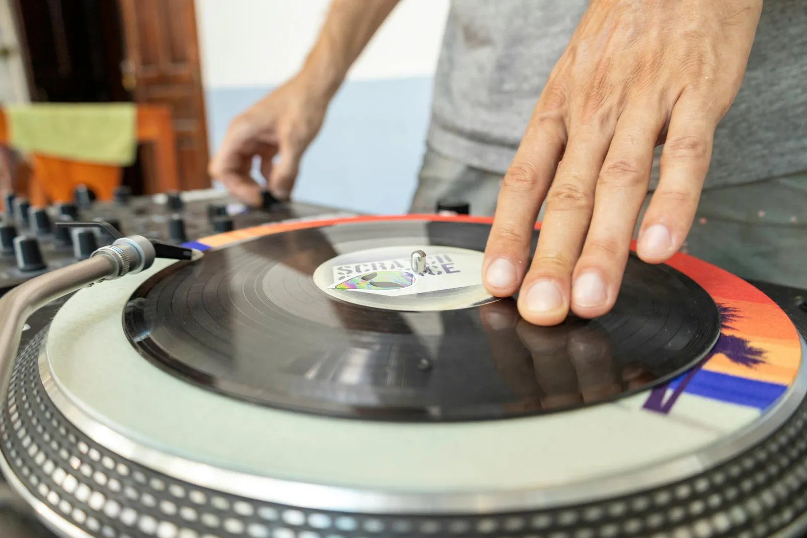 Le Scratch n'est Pas un Effet : Comment les Turntablistes Américains Ont Sauvé le Vinyle de l'Extinction