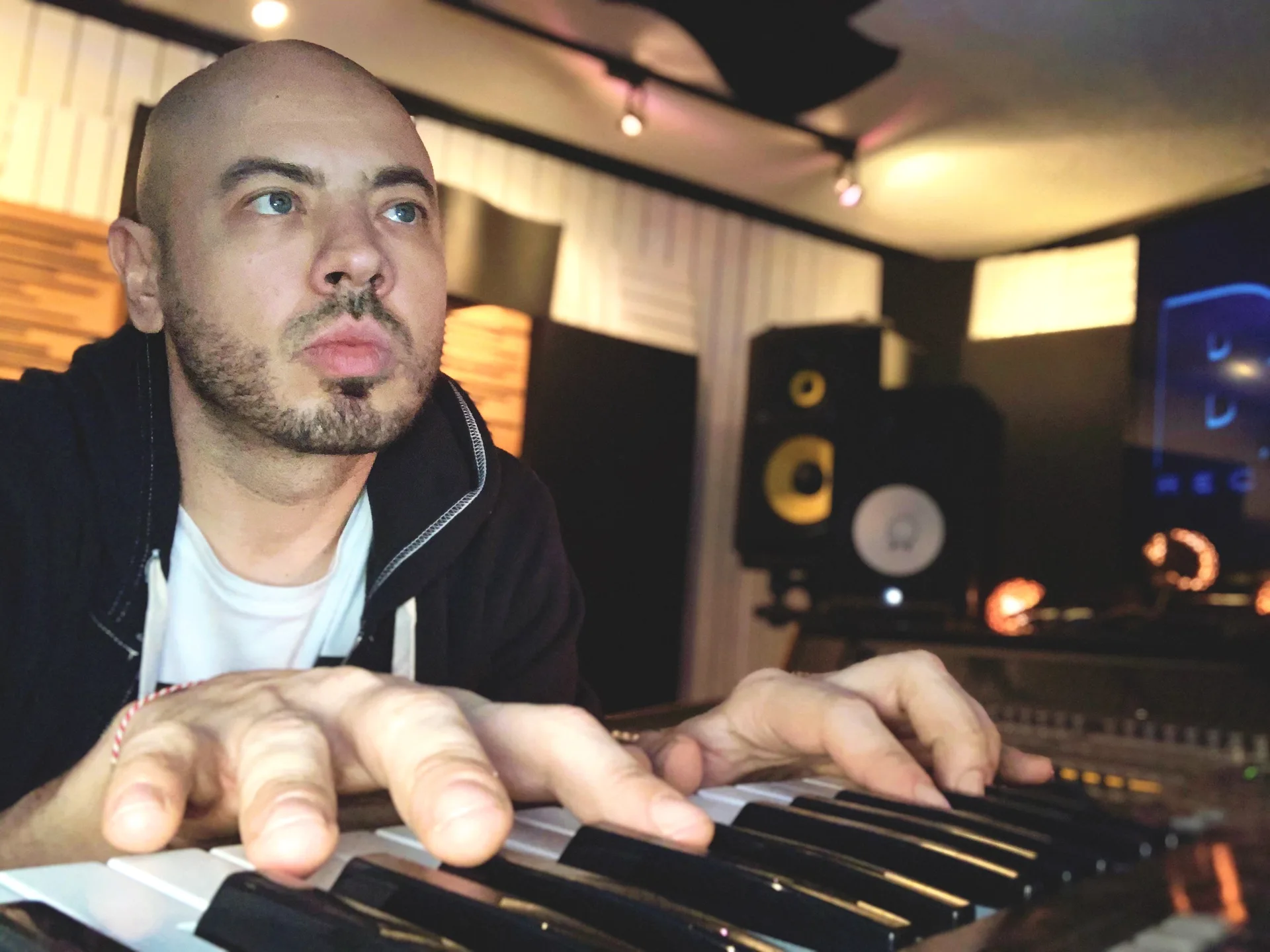 Beatmakers Américains et la Quête Obsessionnelle du Silence : Quand la Production se Fait dans le Vide