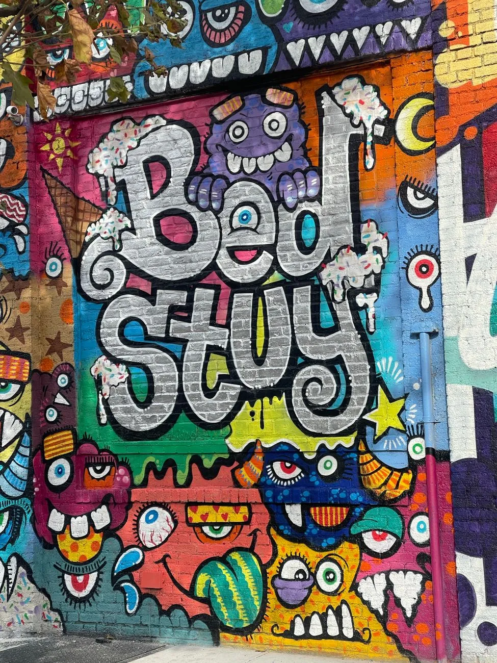 Les expositions street-art franciliennes font le buzz : quand le graff sort des murs pour s'inviter aux galeries