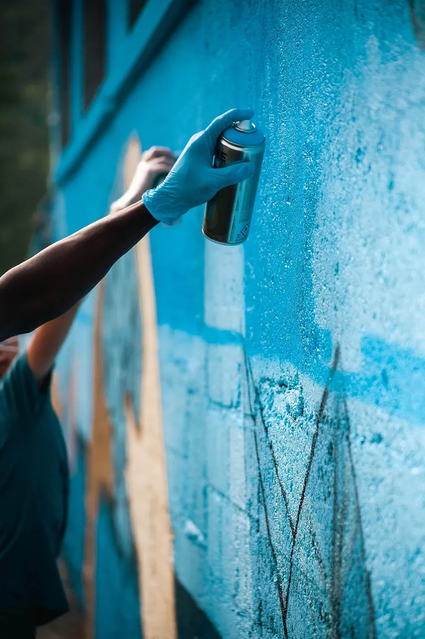 À Quimper, Hip Hop New School fait danser les bombes de peinture dans les rues de Penhars